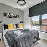 Scala Center & By Lion Apartment *