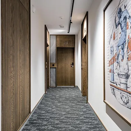 Scala Center & By Lion Apartment *